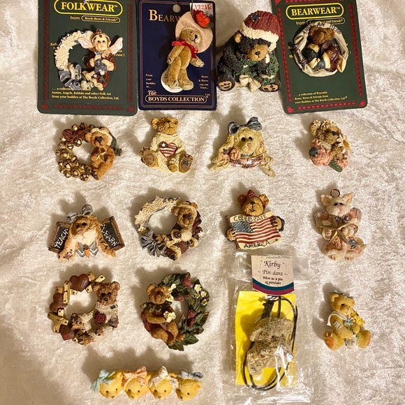 Boyds Bears Jewelry - Lg lot of Boyd’s Bear pin collection & 2-3 others